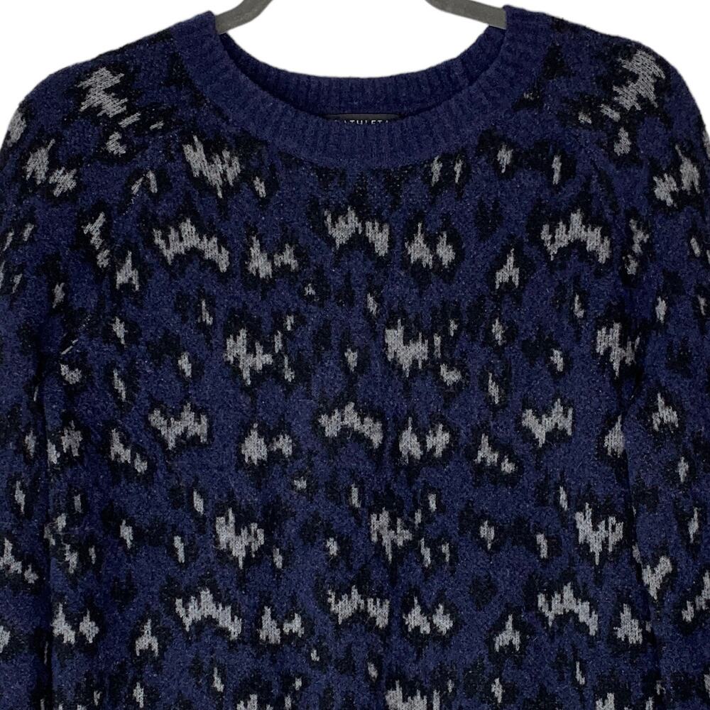ATHLETA Sweater Size XS Merino Wool Blend Animal Print Hawthorne Textured Crew